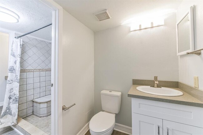 Building Photo - 7600 Emmett F Lowry Expy