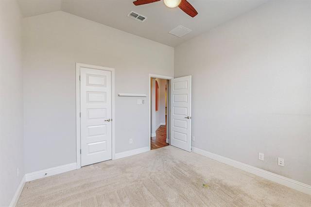 Building Photo - 1101 Putman Dr