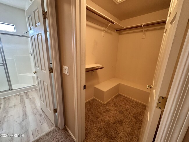 Building Photo - 9253 N Firebrick Dr