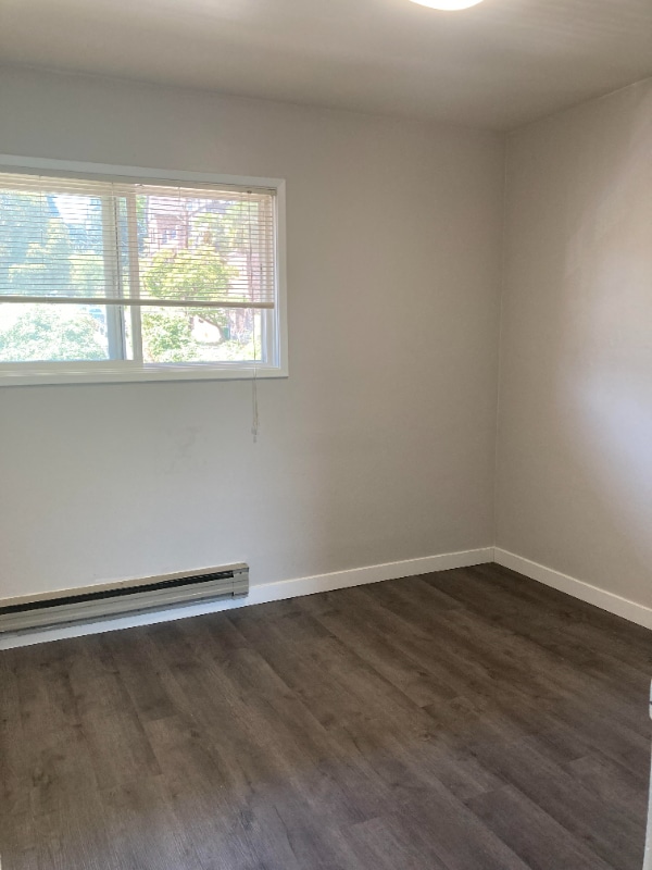 Building Photo - 4640 22nd Ave NE