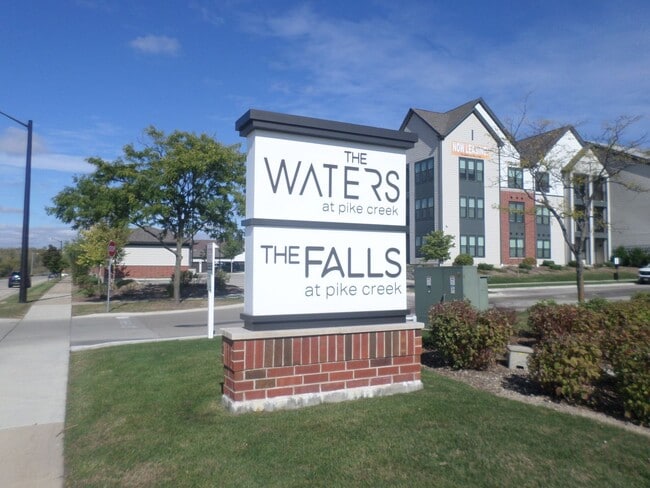 Primary Photo - 6935 70th Ct