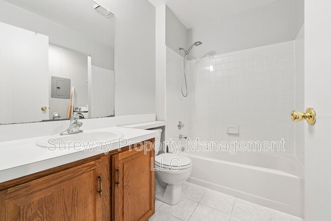 Building Photo - 902 Aspen Dr