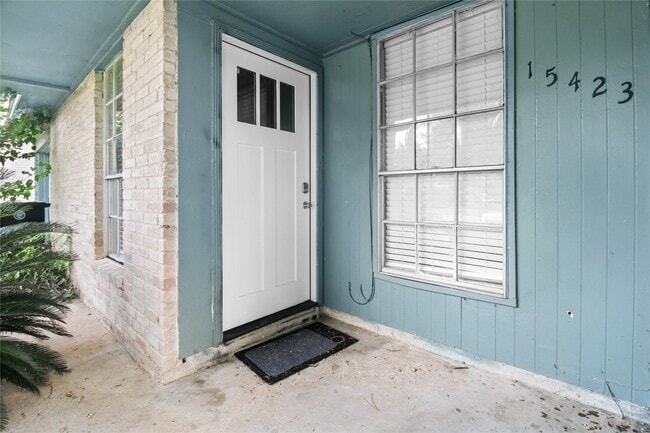 Building Photo - 15423 Campden Hill Rd