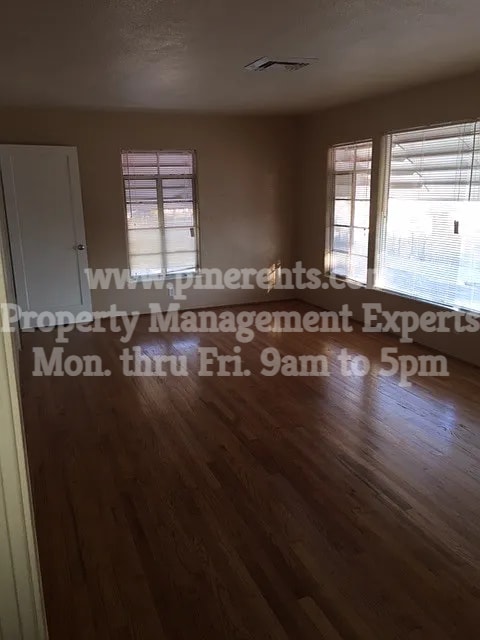 Building Photo - 7 E Magnolia St