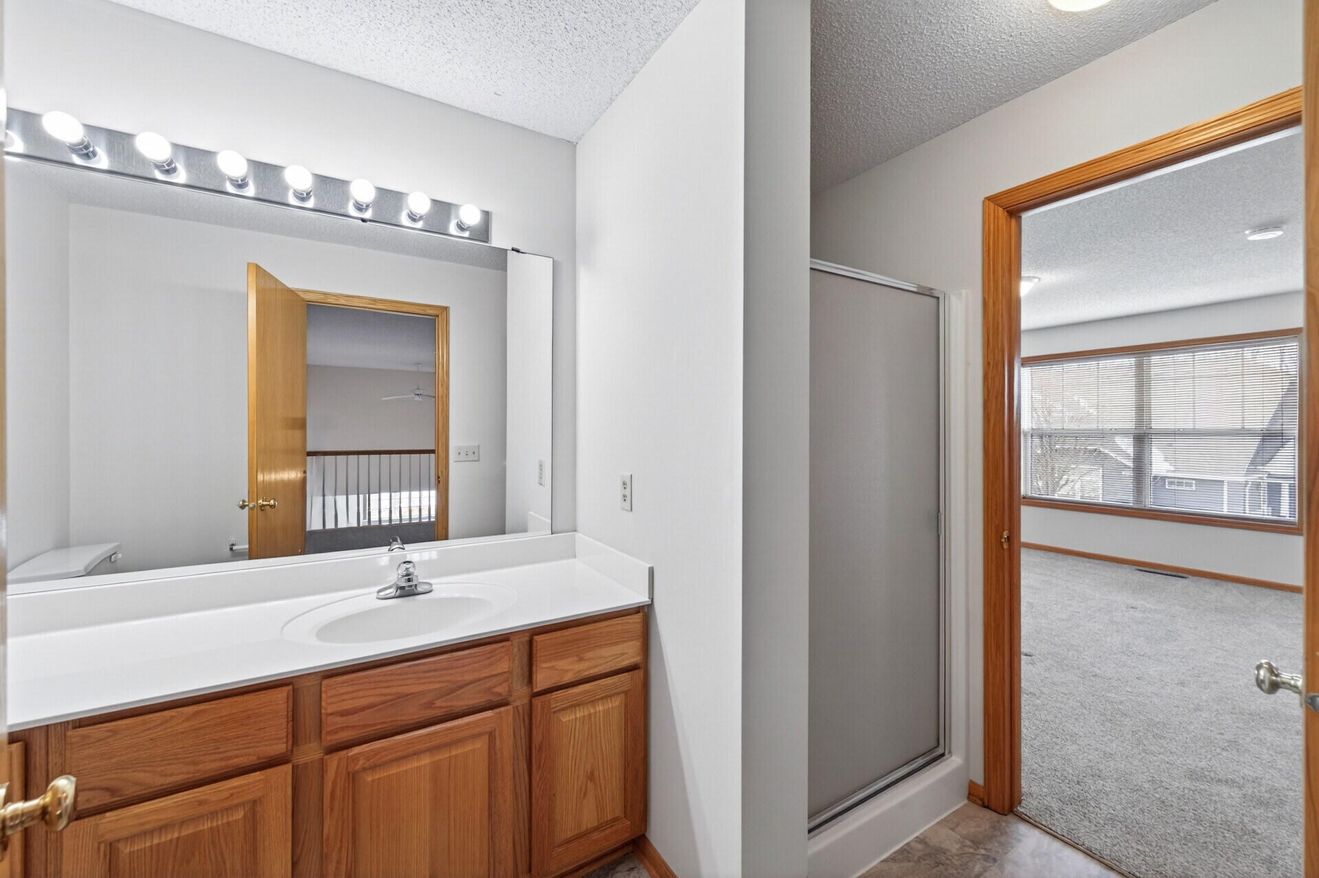 Building Photo - 475 Hickory Ln N