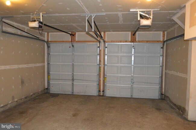 Building Photo - 12213 Silver Cypress Terrace