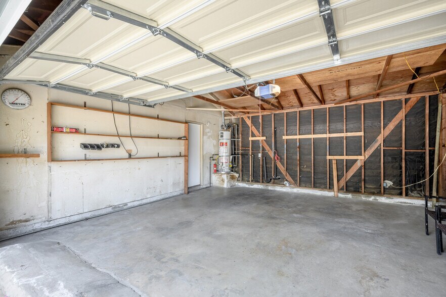 Building Photo - 575 Winona Way