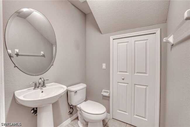 Building Photo - 9093 Gervais Cir