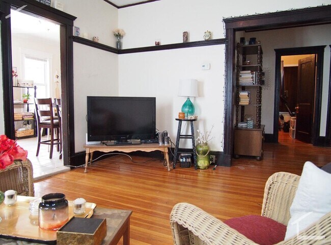 Building Photo - 34 Tremont St