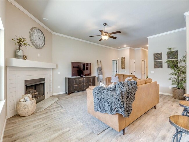 Building Photo - 3 br, 2 bath House - 9708 Ashford Dr