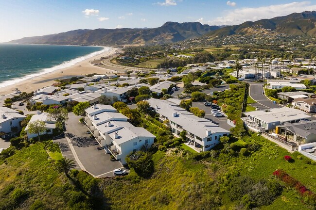 Building Photo - 6817 Seawatch Ln