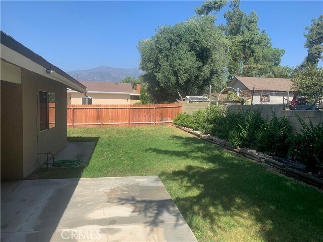 Building Photo - 2114 Forbes Ave