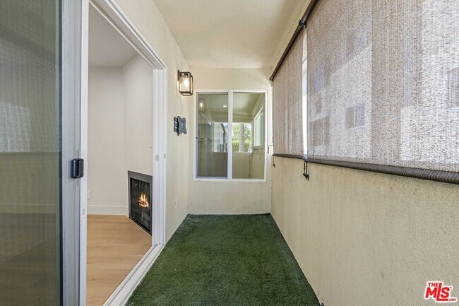 Building Photo - 635 Westmount Dr