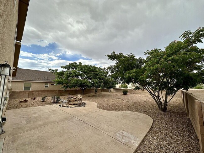 Building Photo - Single Family Home