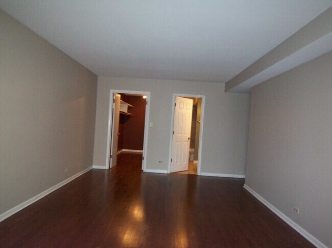 Building Photo - 110 S Dunton Ave