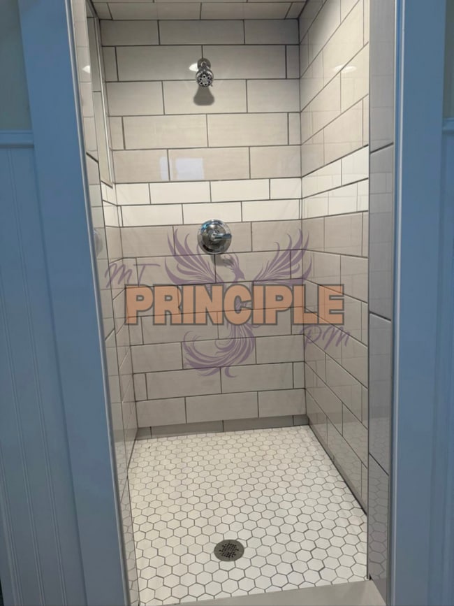 Building Photo - Updated 3 Bedroom House in a Family Friendly Neighborhood