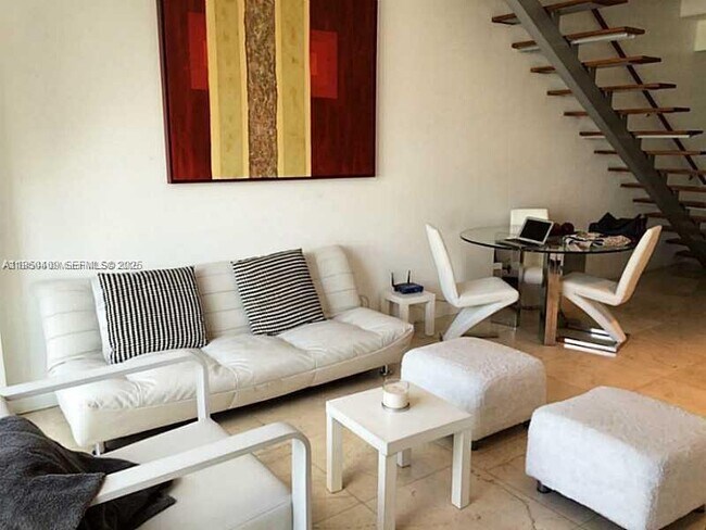 Building Photo - 690 SW 1st Ct