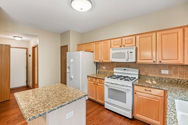 Building Photo - 971 Lakestone Ln