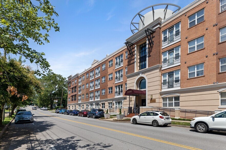 Building Photo - 3000 Vanderbilt Pl
