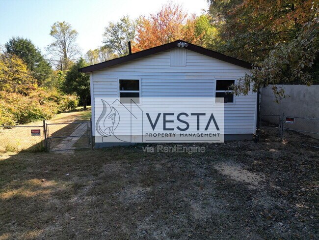 Building Photo - 78 Old Oak Hill Rd