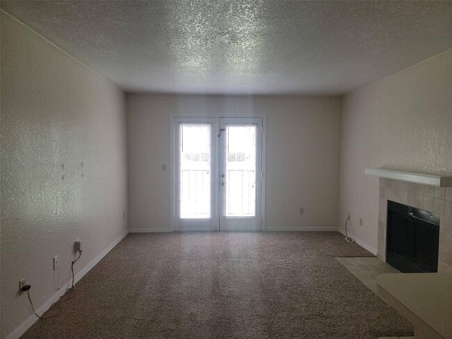 Building Photo - 2550 N Alafaya Trail