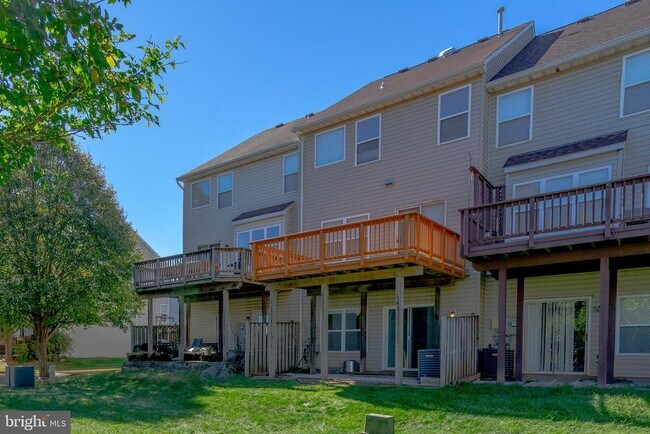 Building Photo - 6155 Early Autumn Dr