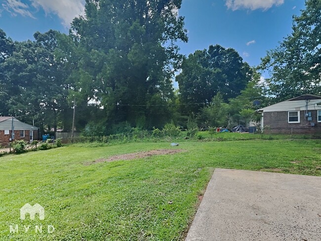 Building Photo - 3622 Bardot Dr