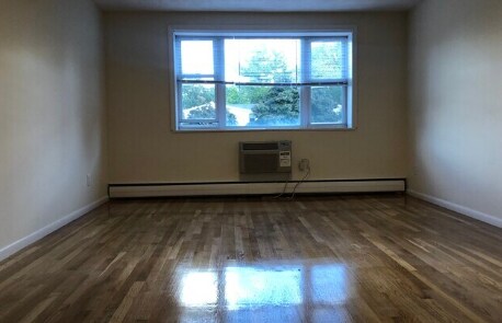 Building Photo - 240 Babcock St