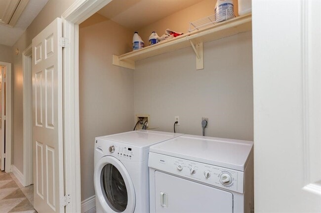 Building Photo - 16307 Cobble Springs Ct