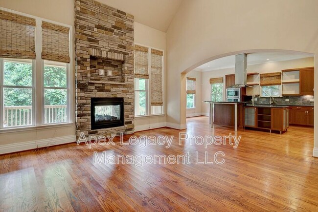 Building Photo - 2501 Shadow Hills Ct