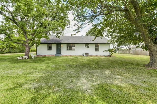 Building Photo - 925 W Lucas Rd