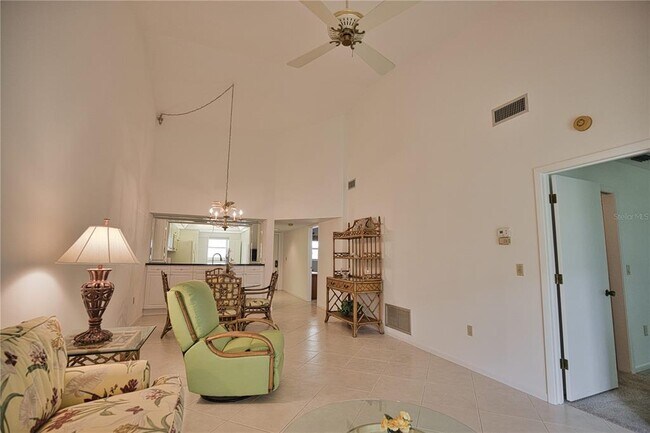 Building Photo - 766 Village Cir