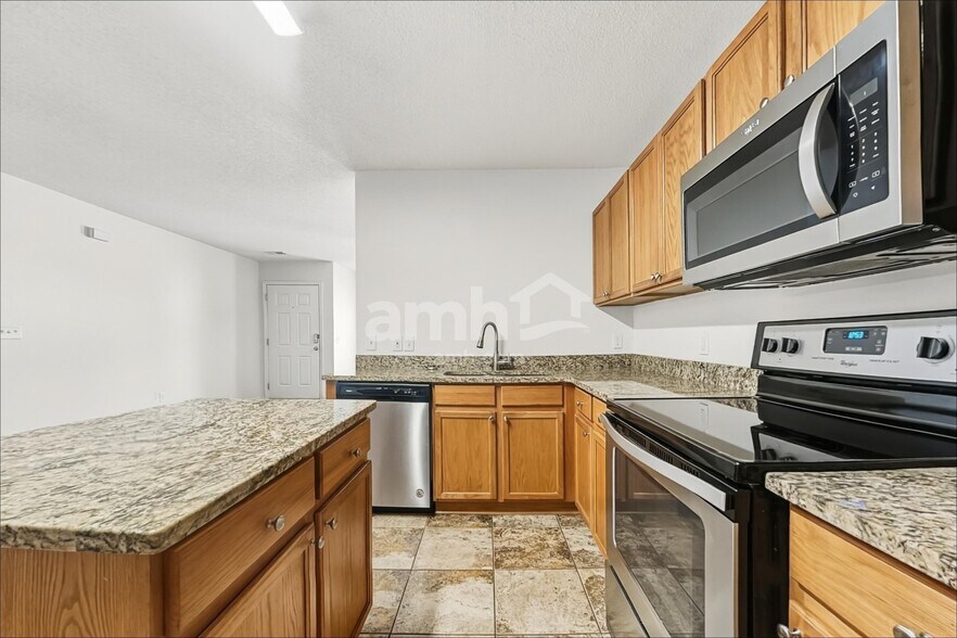 Building Photo - 135 Tyron Rd