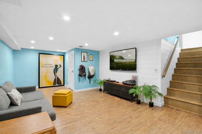 Building Photo - 37 Maryland Blvd