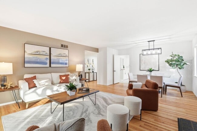 Building Photo - 841 Nectarine Ave