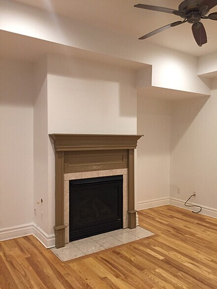 Building Photo - 115 W Maumee St