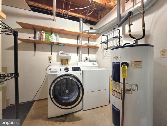 Building Photo - 5939 Heatherwood Ct