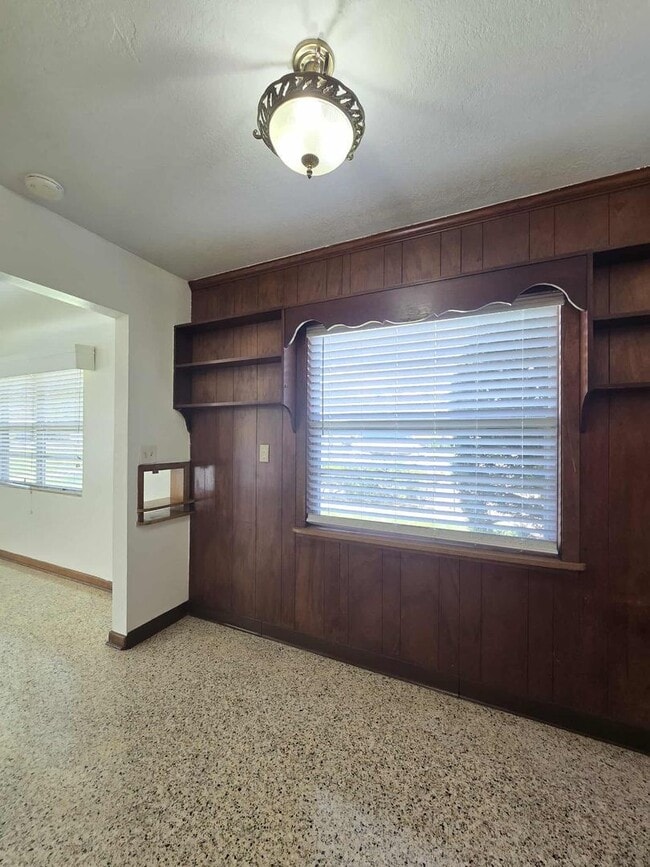 Building Photo - BEACON TRIPLEX