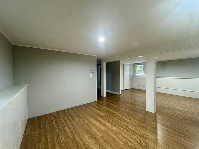 Building Photo - 25 Westmoor Rd