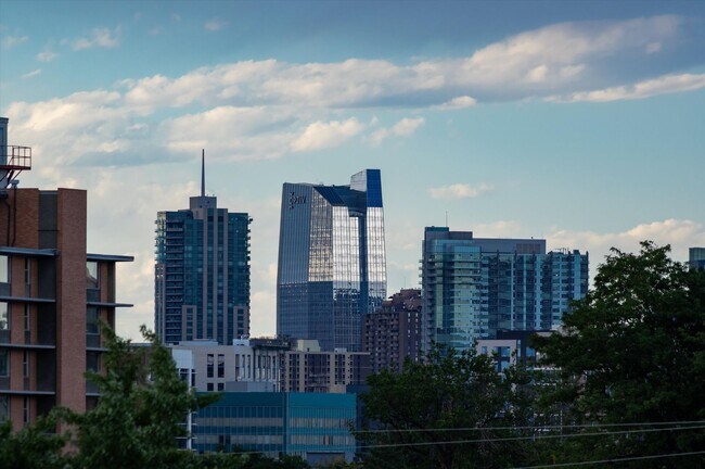 Building Photo - Beautiful West Wash Park home available NOW!