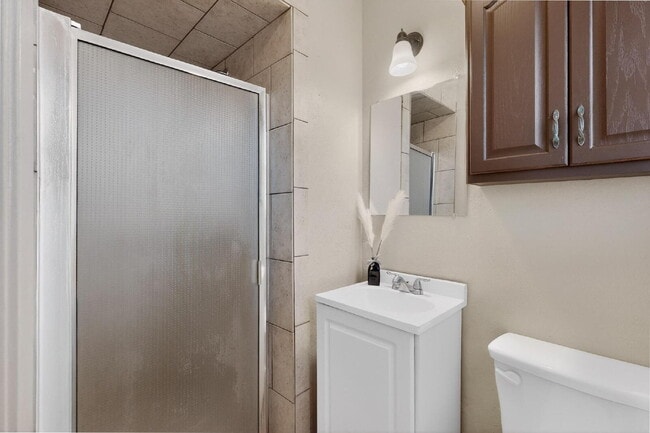 Building Photo - Charming 3-Bed Near TCU