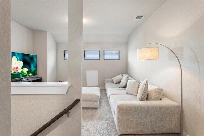 Building Photo - 283 Fieldwood Dr