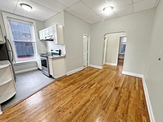 Building Photo - 537 Washington St