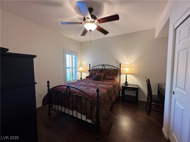 Building Photo - 860 Canterra St