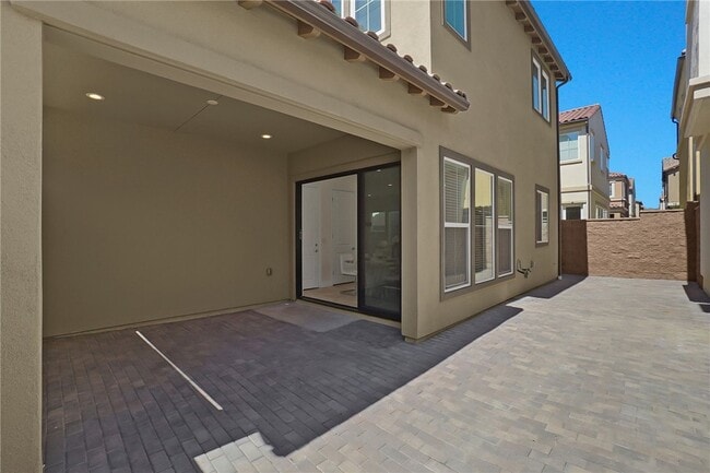 Building Photo - 20641 W Chestnut Cir