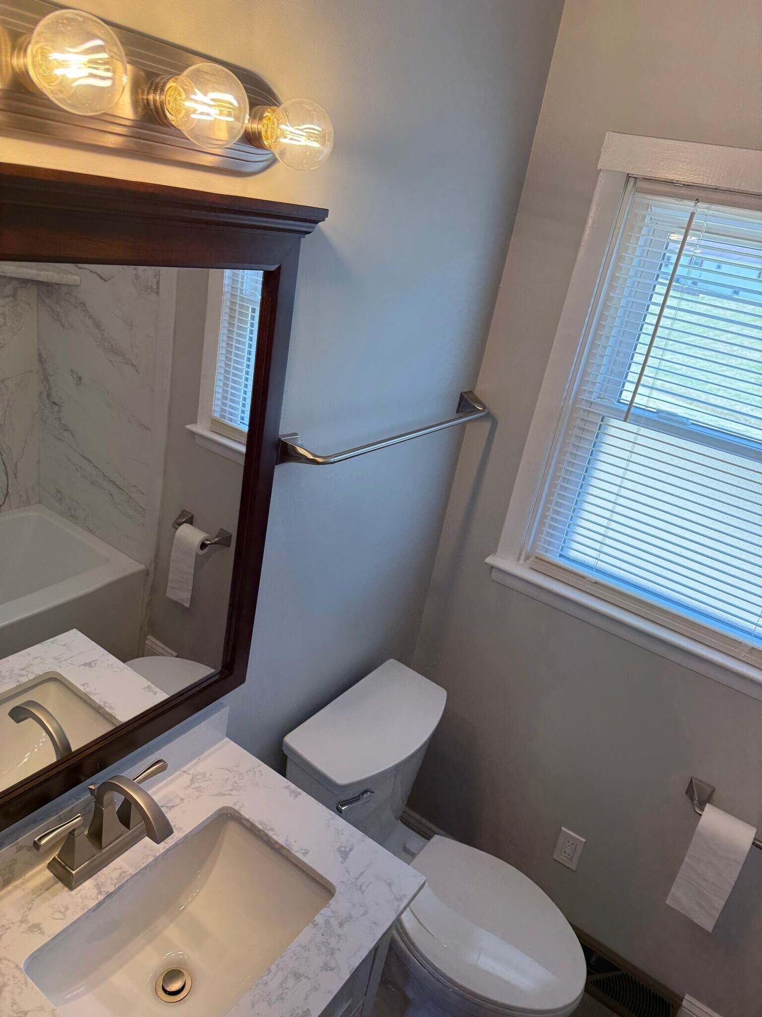 Building Photo - 1007 Harley St