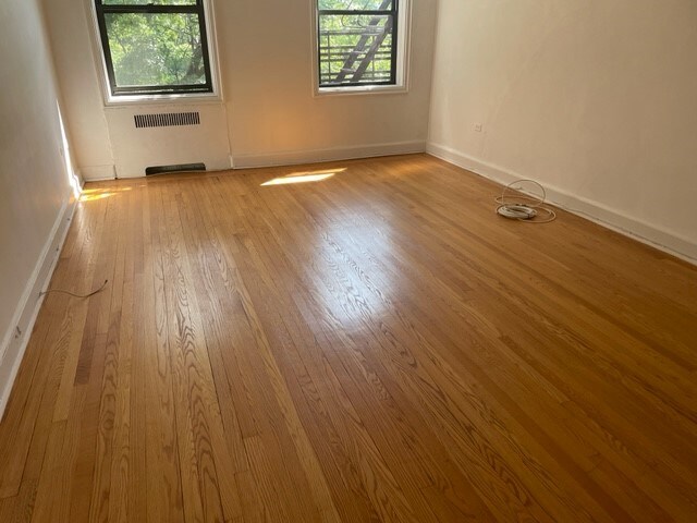 Building Photo - 425 Larchmont Acres