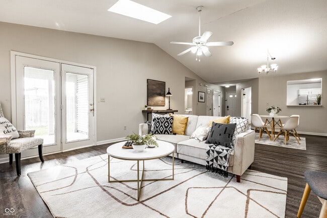 Building Photo - 10513 Blue Springs Ln