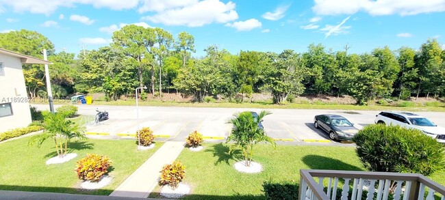 Building Photo - 287 Norwich L