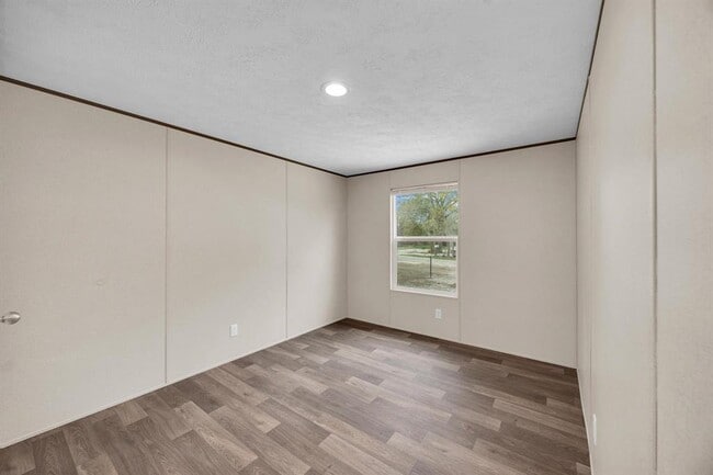 Building Photo - 211 Overhill Rd